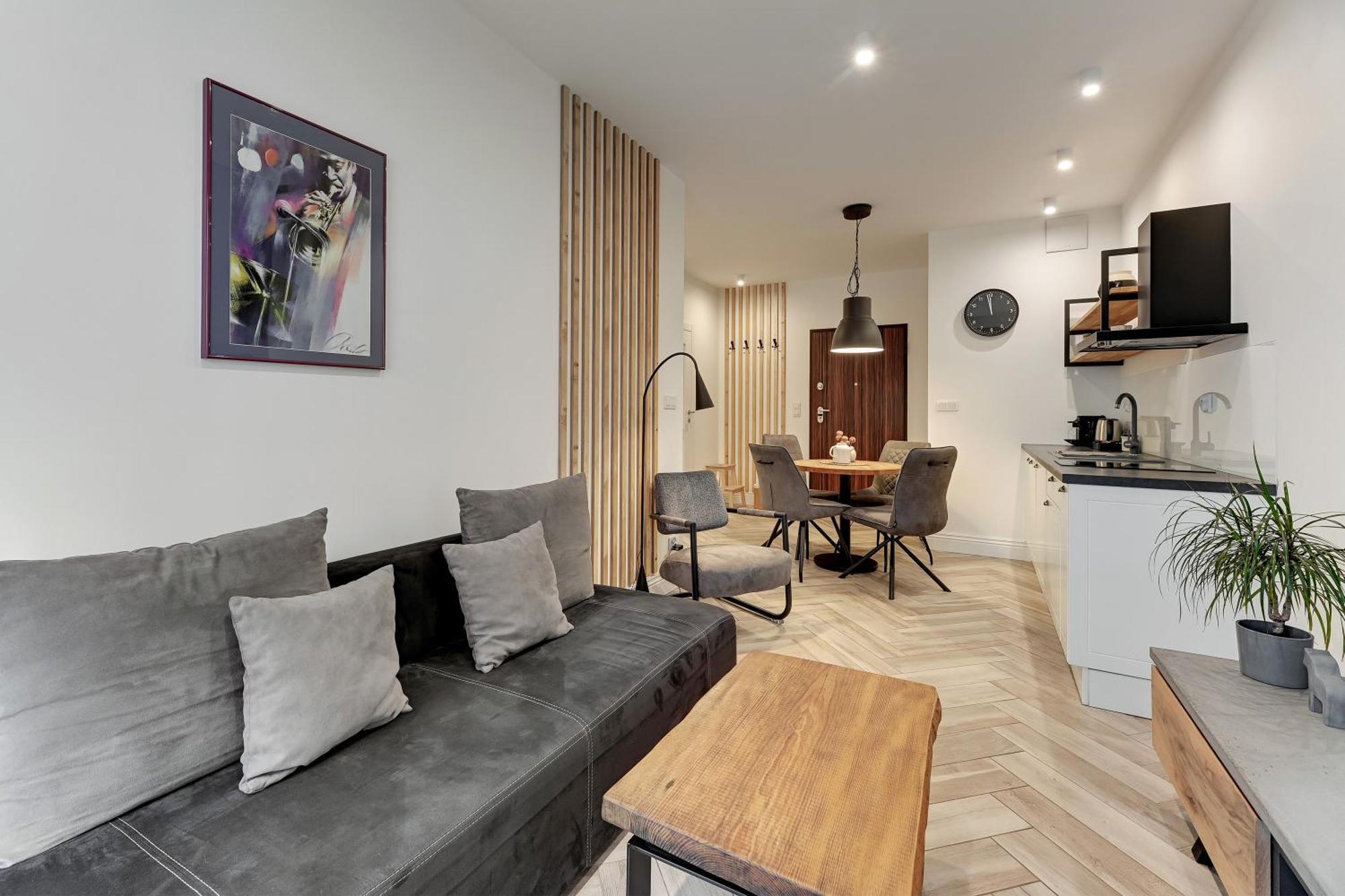 Aura III Apartments & Free Parking By Downtown Apartments 그단스크 외부 사진