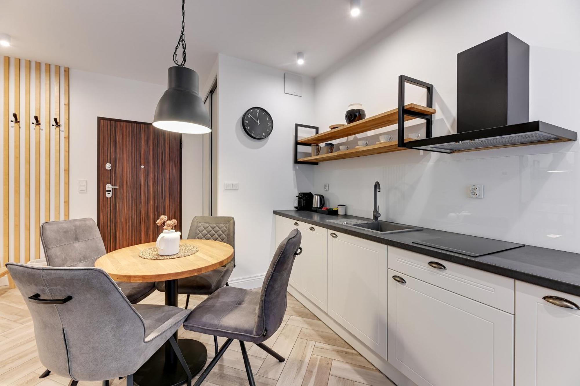 Aura III Apartments & Free Parking By Downtown Apartments 그단스크 객실 사진